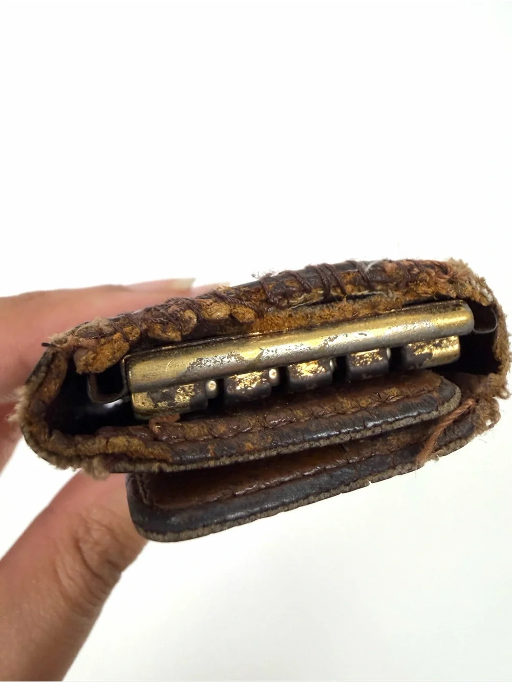 Authentic Louis Vuitton Monogram 4 Key Holder Case